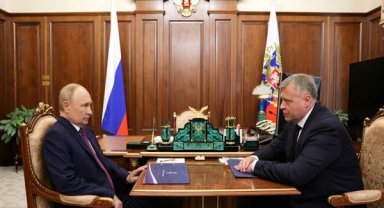 Putin, Astrakhan Bölgesi Valisi Babushkin ile çalışma toplantısı gerçekleştirdi