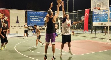 Sokak basketbolunda finale az kaldı