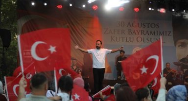Yenimahalleliler zafer kutlamalarında buluştu