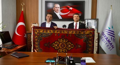 Zeybek ve İmamoğlu, Adıyaman Belediye Başkanı Tutdere'yi ziyaret etti