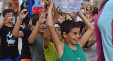 15 bin çocuk sokak oyunlarında buluştu