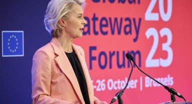 AB Komisyonu Başkanı Leyen: Hep birlikte tek bir ekip olacağız