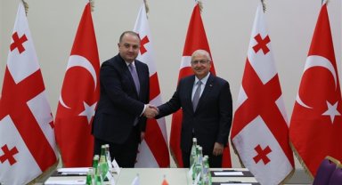 Bakan Güler, Gürcistanlı mevkidaşı Chikovani ile telefonda görüştü