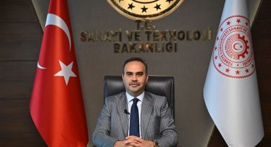 Bakan Kacır: Türkiye, bayraktar rol üstlenmeye hazır konumdadır