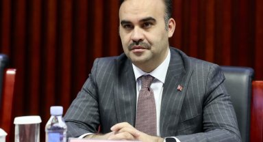 Bakan Kacır, yeni atanan Bakan Yardımcılarını tebrik etti