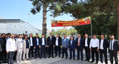 Başkan Büyükkılıç, Kayserispor’un Olağanüstü Genel Kurulu'na katıldı