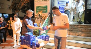 Bayrampaşa Belediyesi’nden vatandaşlara kandil simidi ikramı