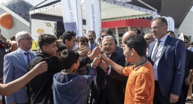 Büyükşehirden öğrencilere destek