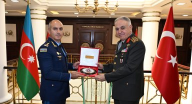 Gürak, Azerbaycan Hava Kuvvetleri Komutanı Tümgeneral İslamzade'yi kabul etti