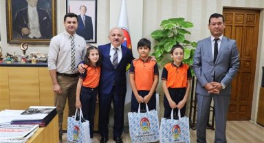 İlkokul öğrencilerinden Başkan Esen’e ziyaret