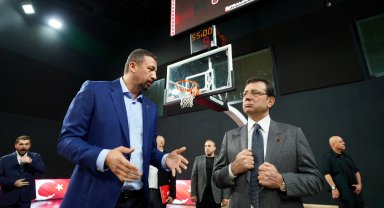İmamoğlu, TBF Başkanı Türkoğlu ile Basketbol Gelişim Merkezi'ni gezdi