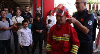 İtfaiyecilik hayali olan çocuğa, Kayseri Büyükşehir Belediye İtfaiyesinden sürpriz