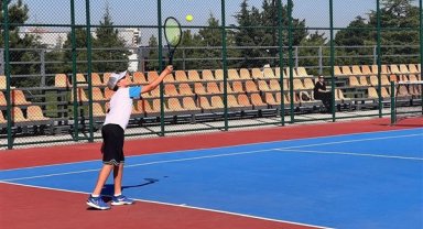 Kayseri Büyükşehir, 12 Yaş Hafta Sonu Tenis Turnuvası'na ev sahipliği yapıyor