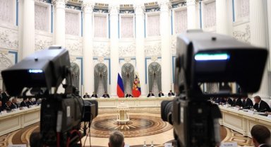 Putin, Devlet Konseyi Başkanlığı'nın ihracat geliştirme konulu toplantısına katıldı