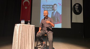 Radyo programcısı Doğancan Özadlı, Bursa'da söyleşi konuğu oldu