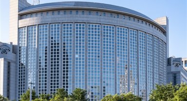 Taiwan Boğazı'ndan geçen Alman savaş gemilerine Çin'den tepki