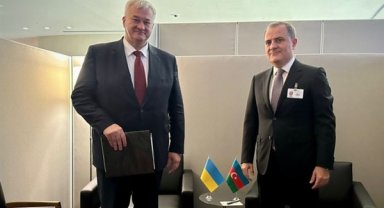 Ukrayna Dışişleri Bakanı Sybiha, Azerbaycan Dışişleri Bakanı Bayramov ile görüştü