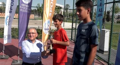 Ulusal 12 Yaş Hafta Sonu Tenis Turnuvası yapıldı