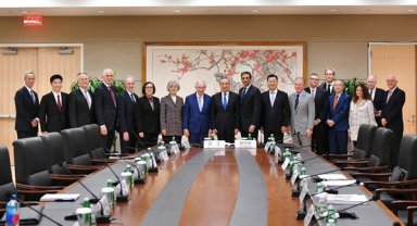 Wang Yi, ABD'nin çeşitli çevrelerinden temsilcilerle görüştü