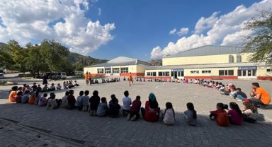 11. okulunu Bitlis’e kazandıran Dünya İnsani Dayanışma Derneği’nden köy atölyeleri