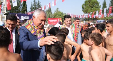 8. Geleneksel İsmet Atlı Karakucak Güreşleri yapıldı