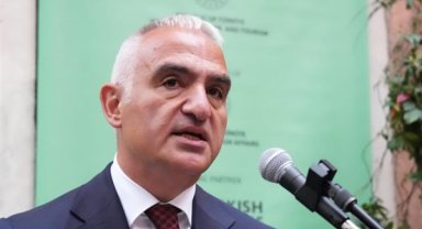 Bakan Ersoy, AK Parti Kemer İlçe Kongresi’ne katıldı
