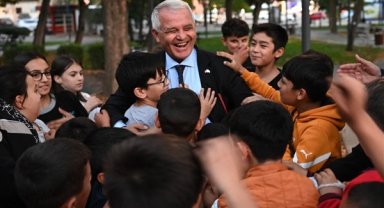 Başkan Şahin, Kadın El Emeği Kermesi'ni ziyaret etti