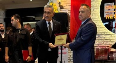 Başkan Şahin, Yılın Belediye Başkanı ödülüne layık görüldü