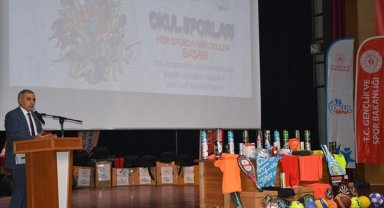 Batman'da 200 okula malzeme yardımı yapıldı
