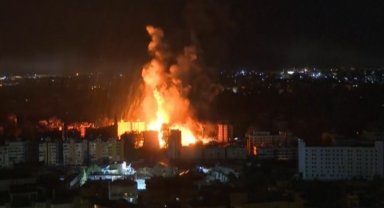 Beyrut'ta çok sayıda hava saldırısı: Altı bina yıkıldı