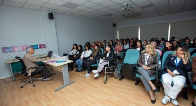 BURULAŞ’ta pembe balonlar gökyüzüne bırakıldı