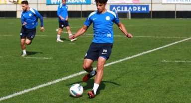 Çaykur Rizespor'da altyapı sporcuları idmanlara çıktı
