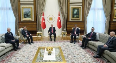 Cumhurbaşkanı Erdoğan, KKTC Başbakanı Üstel ile görüştü