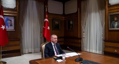 Cumhurbaşkanı Erdoğan, Özbekistan Cumhurbaşkanı Mirziyoyev ile görüştü