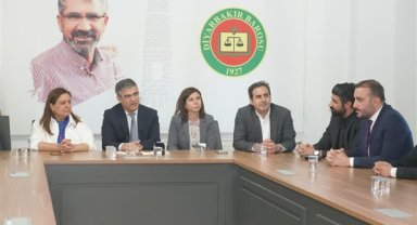 DBB Eş Başkanları Bucak ve Hatun’dan Diyarbakır Barosu’na ziyaret