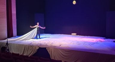 Diyarbakır'da “Cehennemde Bir Gece” monoloğu sahnelendi