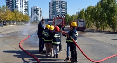 Diyarbakır’da çocuklara itfaiye ve trafik güvenliği eğitimi verildi