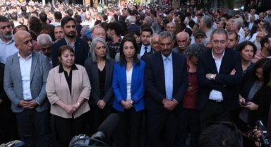 Diyarbakır'da miting gözaltıları sürüyor