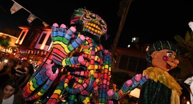 Kaleiçi Old Town Festivali’nin kortej geçişi yapıldı