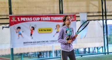 Kayapınar'da 1. Peyas Cup Tenis Turnuvası başladı