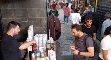 Kürt kahvesi üreticisi Sever: Kahvemizde şeker yerine hurma kullanıyoruz