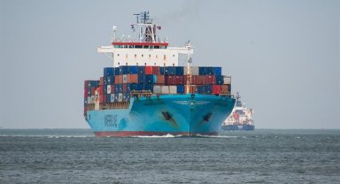 Marmara Denizi açıklarında kuru yük gemisinde yangın çıktı