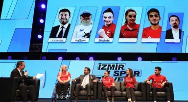 Milli yüzücü Boyacı, İzmir Spor Zirvesi’nde