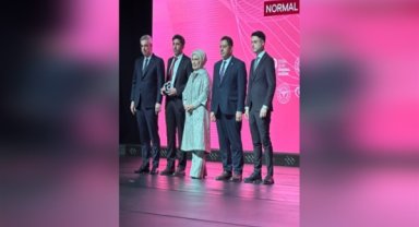 Normal doğum oranı yüksek olan Şanlıurfa'ya plaket verildi