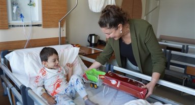 Orhangazi Belediyesi’nden hastanede tedavi gören hastalara destek