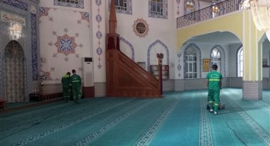Osmangazi Belediyesi camilerde temizlik çalışması başlattı