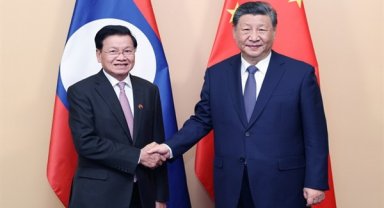 Xi Jinping, Laos lideriyle bir araya geldi