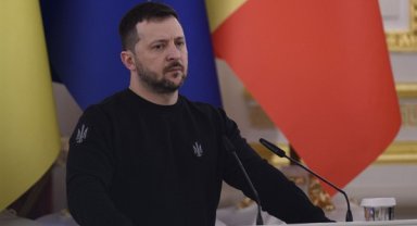 Zelenski, Ukrayna Güvenlik ve Savunma Kuvvetleri'nin askerleriyle buluştu