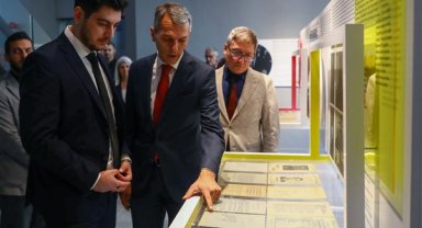 Antalya Büyükşehir, İsmail Baha Sürelsan Sergi Salonu'nu açtı