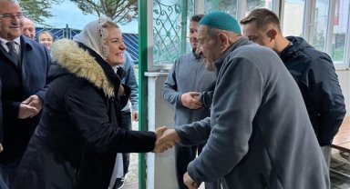 Başkan Hürriyet, Sultan Ahmet Camisi cemaatiyle buluştu